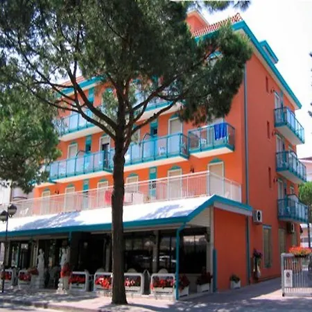 阿迪纳铁酒店