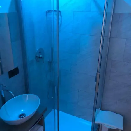 阿迪纳铁酒店
