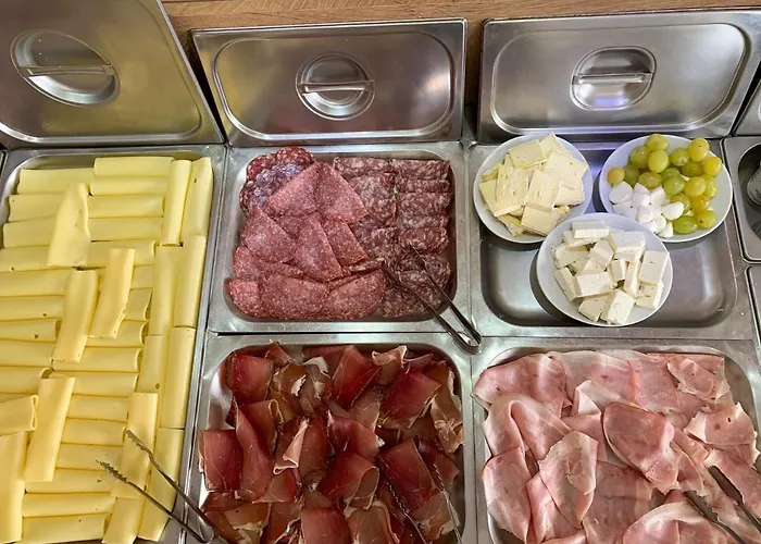 Отель Altinate 3*